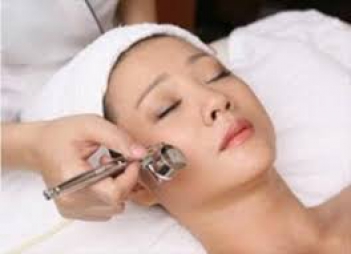 Thuốc trị sẹo rỗ Hiruscar có trị sẹo lâu năm?